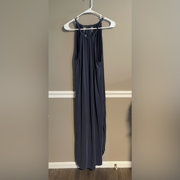 Sleeveless Navy Maxi Dress - Picture 4 of 7